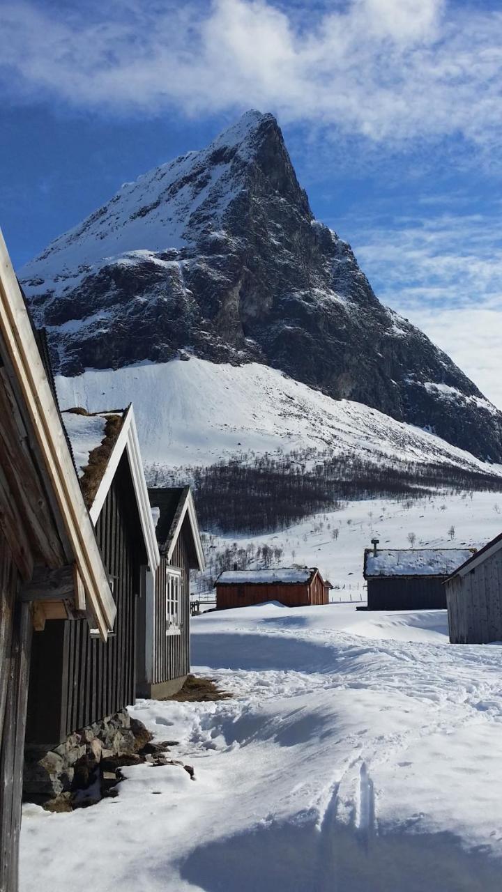 Dalhus - House In The Valley Norddal Esterno foto