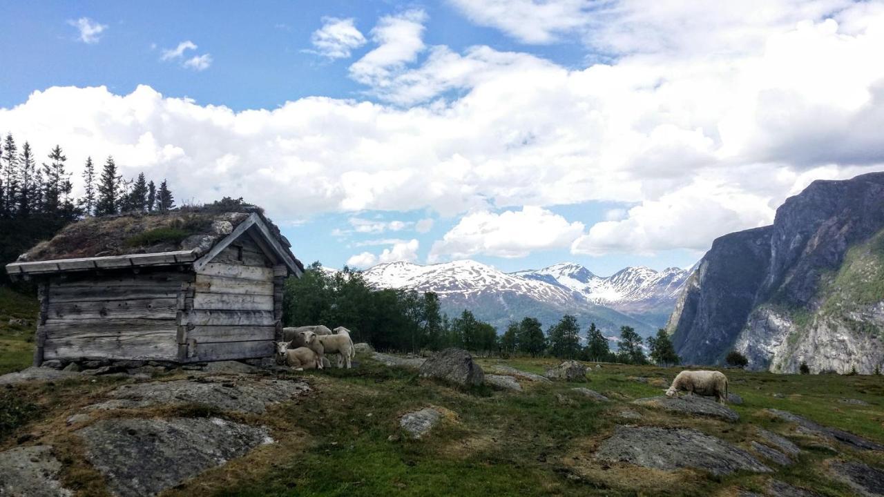 Dalhus - House In The Valley Norddal Esterno foto